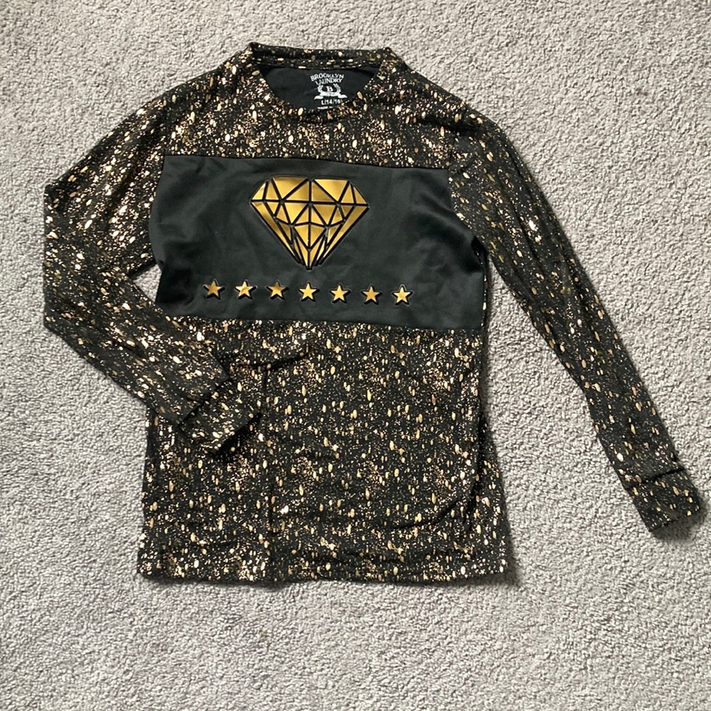 Black and gold long sleeve sequins top.